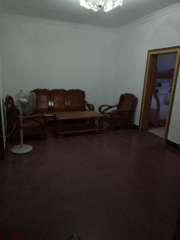 好利來超市旁1400元_2